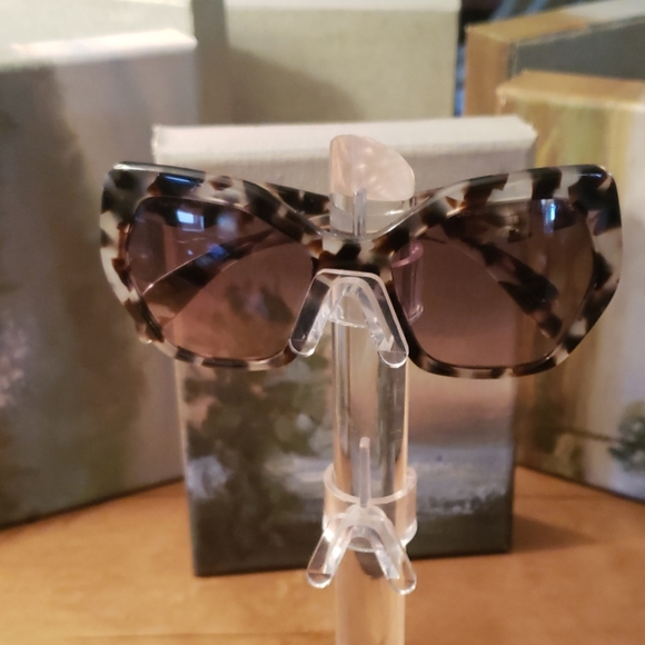 prada heritage angled butterfly sunglasses